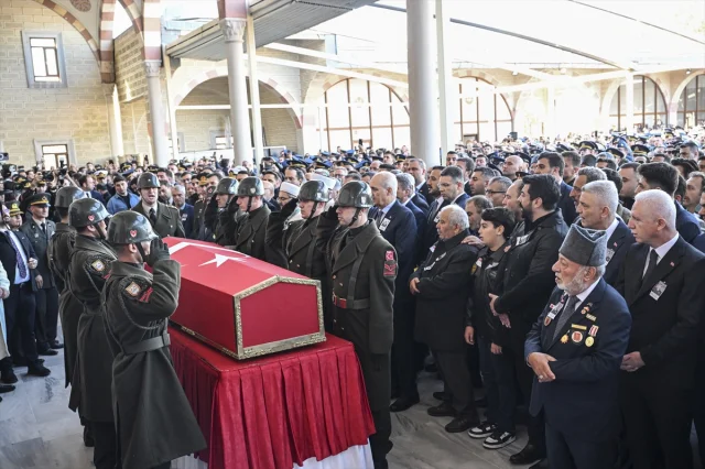 Pilot Yarbay Gökhan Korkmaz İstanbul'da Gözyaşlarıyla Uğurlandı