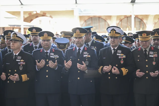 Pilot Yarbay Gökhan Korkmaz İstanbul'da Gözyaşlarıyla Uğurlandı