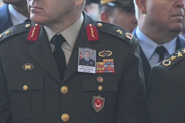 Pilot Yarbay Gökhan Korkmaz İstanbul'da Gözyaşlarıyla Uğurlandı