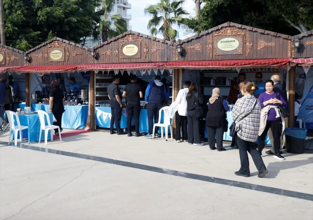 Mersin'de İşyurtları Fuarı Renkli Başladı: Hükümlülerin El Emeği Ürünleri Görücüde