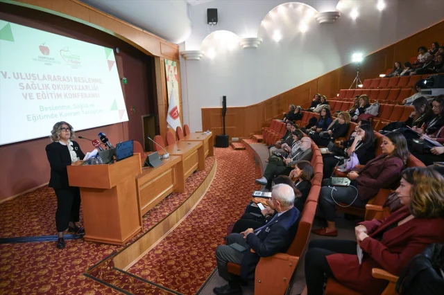 Hacettepe Üniversitesi'nde Beslenme ve Sağlık Odaklı Konferans Başarıyla Tamamlandı