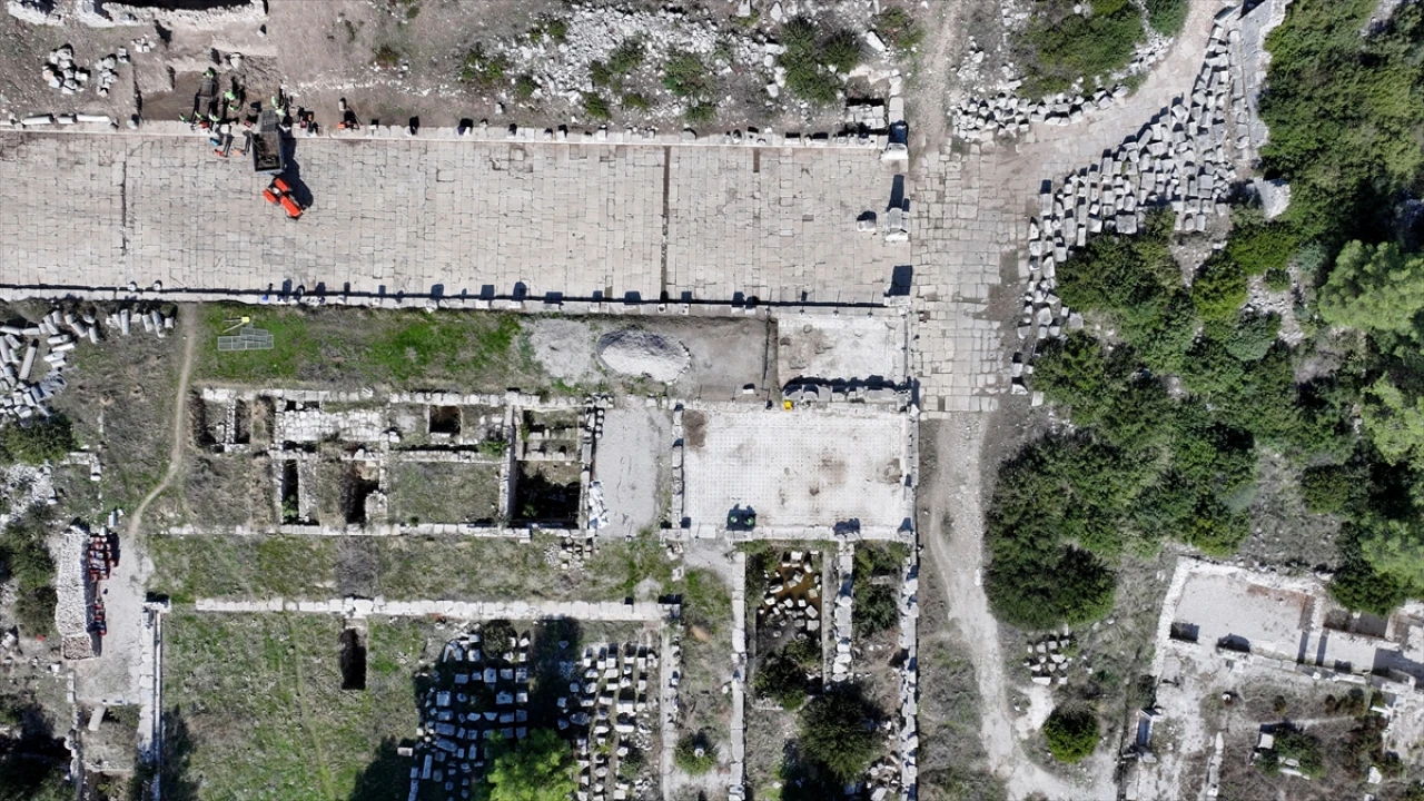 Antalya'nın Sırrı Xanthos Antik Kenti Tarihi Kimliğini Koruyor