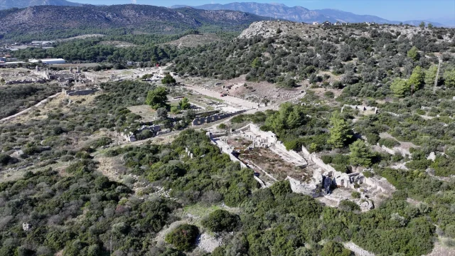 Antalya'nın Sırrı Xanthos Antik Kenti Tarihi Kimliğini Koruyor