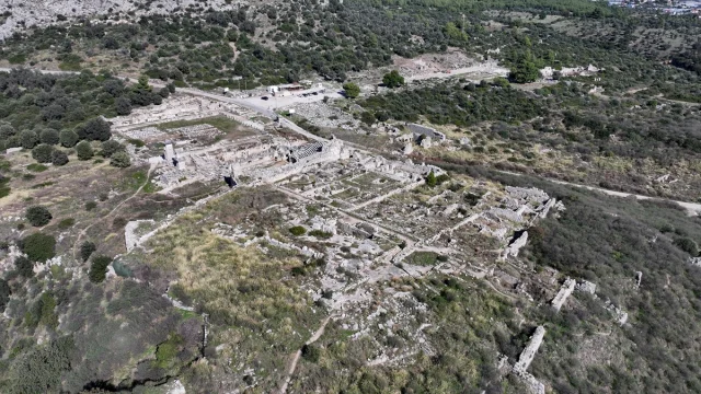 Antalya'nın Sırrı Xanthos Antik Kenti Tarihi Kimliğini Koruyor