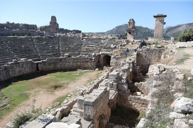 Antalya'nın Sırrı Xanthos Antik Kenti Tarihi Kimliğini Koruyor