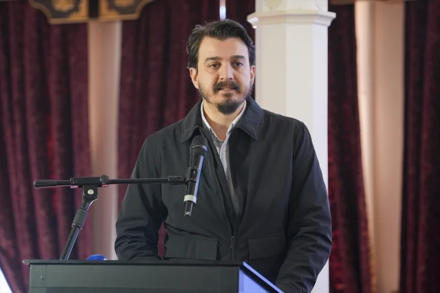 İslam Düşüncesi Sempozyumu İstanbul'da Yoğun Katılımla Devam Ediyor