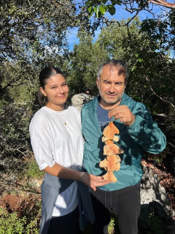 Antalya'nın Ormanlarında Çıntar Mantar Bolluğu