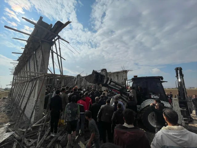 Şanlıurfa'da İnşaattaki Korkunç Çökme Sonrası Yaralılar Kurtarıldı