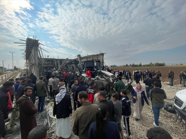 Şanlıurfa'da İnşaattaki Korkunç Çökme Sonrası Yaralılar Kurtarıldı