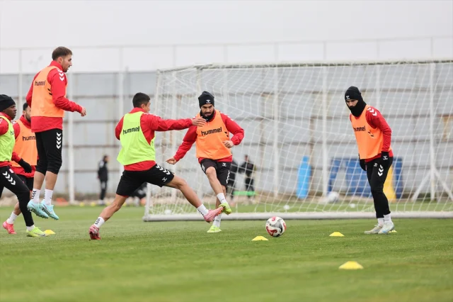 Sivasspor'un Esenler Erokspor Maçı Hazırlıkları Devam Ediyor