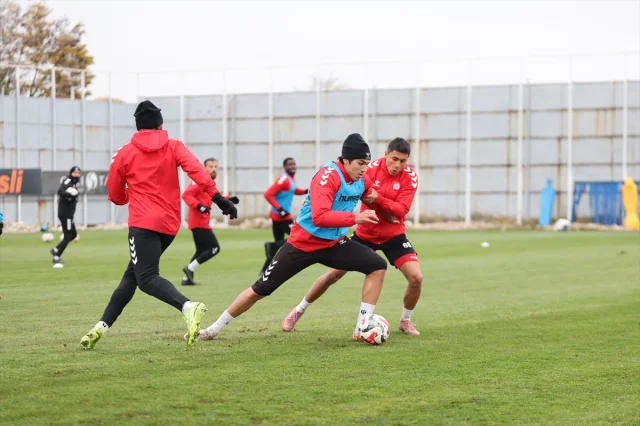 Sivasspor'un Esenler Erokspor Maçı Hazırlıkları Devam Ediyor