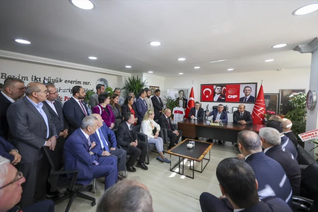 Özgür Özel Gaziantep'te Destek Arayışında