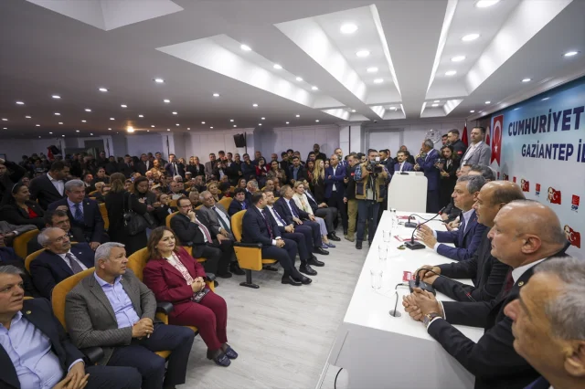 Özgür Özel Gaziantep'te Destek Arayışında