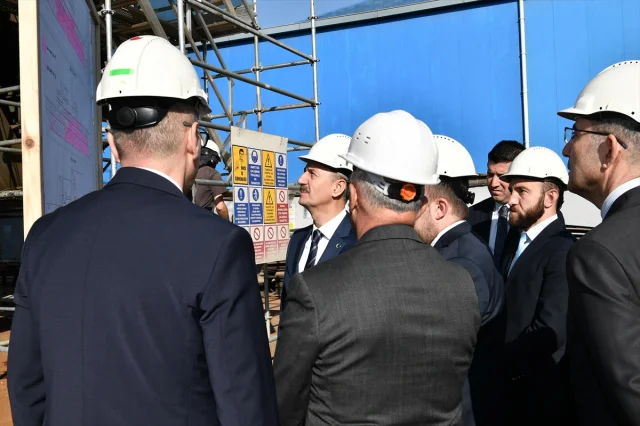 Savunma Sanayii Başkanı Tuzla'da Gelişmeleri Yerinde İnceledi