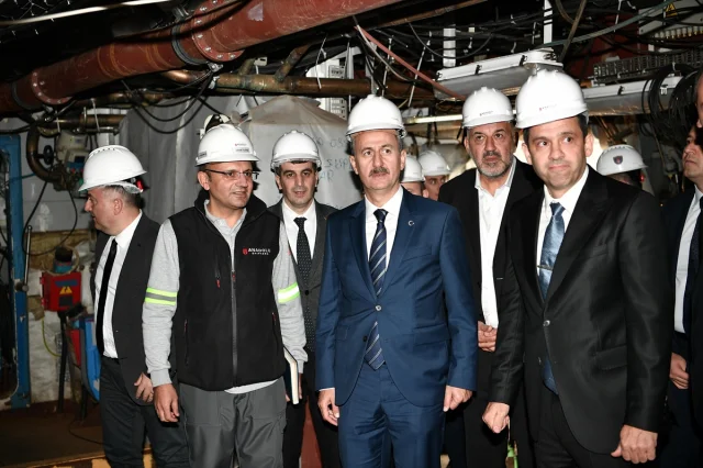 Savunma Sanayii Başkanı Tuzla'da Gelişmeleri Yerinde İnceledi