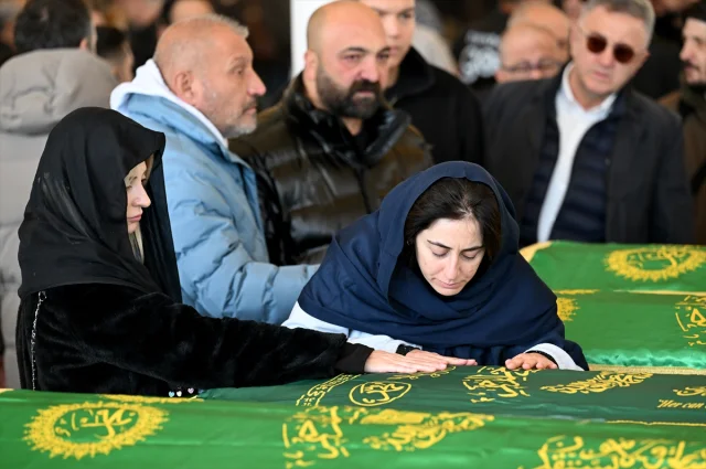 ABD Polisinin Müdahalesinde Hayatını Kaybeden Ali İhsan Bayhan'ın Cenazesi Ankara'da Defnedildi