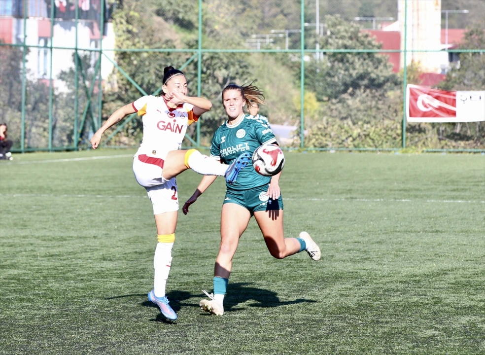 Galatasaray Gain Kadın Futbol Süper Ligi'nde Zirveyi Zorluyor