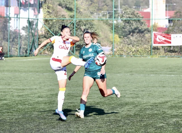 Galatasaray Gain Kadın Futbol Süper Ligi'nde Zirveyi Zorluyor
