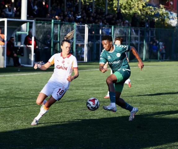 Galatasaray Gain Kadın Futbol Süper Ligi'nde Zirveyi Zorluyor