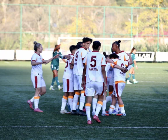 Galatasaray Gain Kadın Futbol Süper Ligi'nde Zirveyi Zorluyor