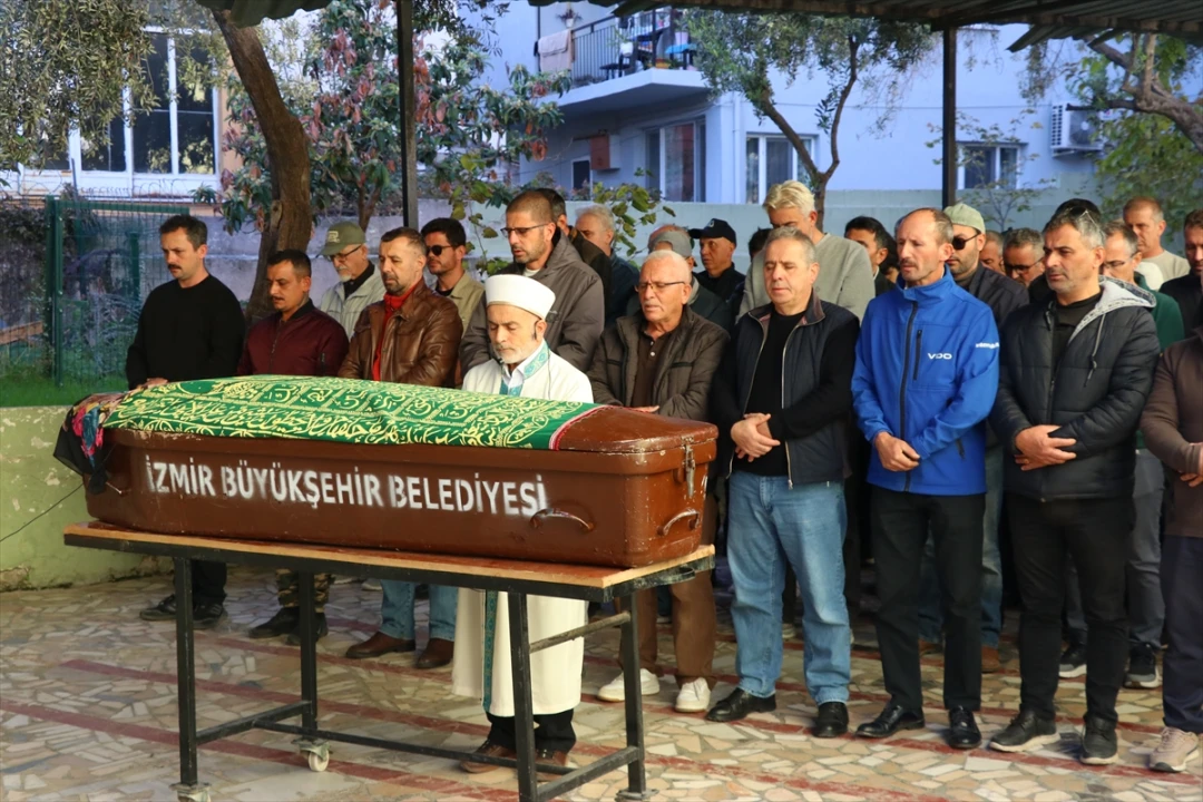 İzmir'de trajik yangın 30 kediyi ve hayvanseveri hayattan kopardı