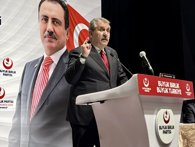 Mustafa Destici'nin Kırşehir'de Yaptığı Çarpıcı Açıklamalar