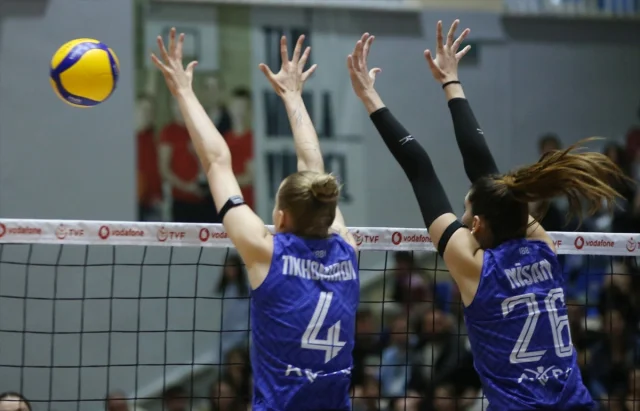 VakıfBank'ın Sultanlar Ligi'ndeki Zaferi Heyecan Yarattı