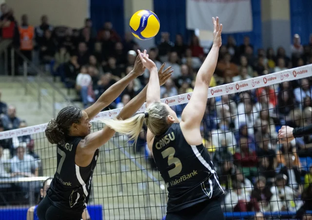VakıfBank'ın Sultanlar Ligi'ndeki Zaferi Heyecan Yarattı