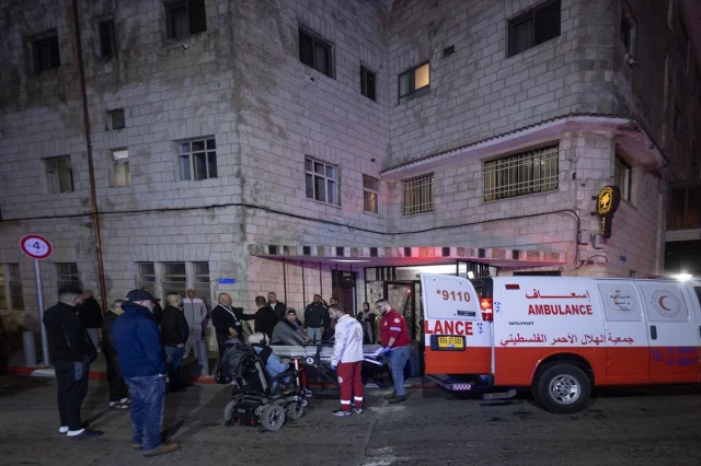 Doğu Kudüs'te Tedavileri Tamamlanan Filistinli Hastalar Gazze'ye Döndü