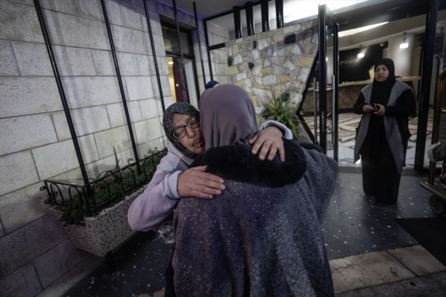 Doğu Kudüs'te Tedavileri Tamamlanan Filistinli Hastalar Gazze'ye Döndü