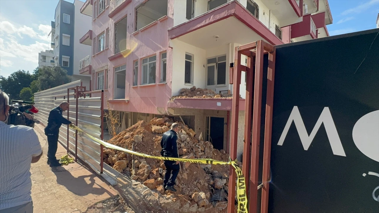 Antalya'da metruk binadaki yangın can aldı