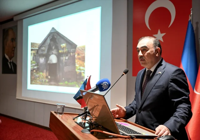 Azerbaycan'ın Zorlu Mücadelesi: 'Taşları Toplama Zamanı' Kitabı Ankara'da Tanıtıldı