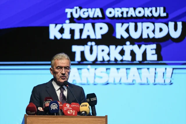 Bursa'da Ortaokul Öğrencileri Kitaplarla Buluşuyor