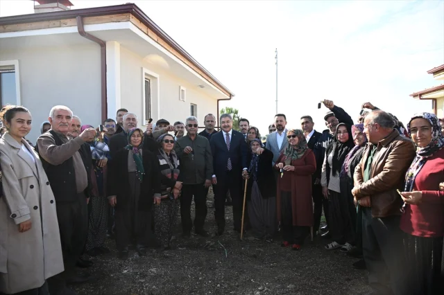 Osmaniye'de Depremzedelere Teslim Edilen Yeni Köy Evleri Umut Oldu