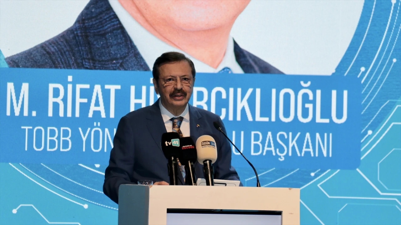 Rifat Hisarcıklıoğlu'ndan Yapay Zeka ve Yeşil Dönüşüm Vurgusu