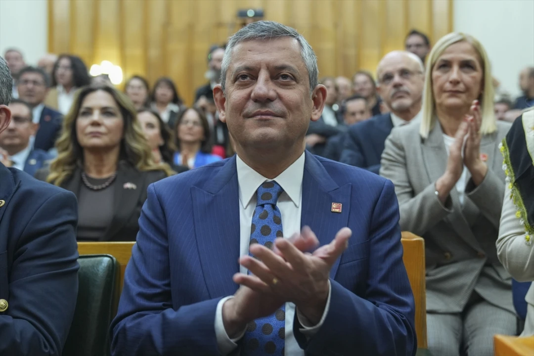 Özgür Özel TBMM'de Gündemi Salladı: İddianame Tepkisi