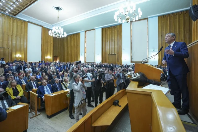 Özgür Özel TBMM'de Gündemi Salladı: İddianame Tepkisi