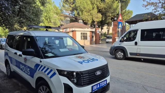 Aydın'da Lisede Bıçaklı Kavga Şoku