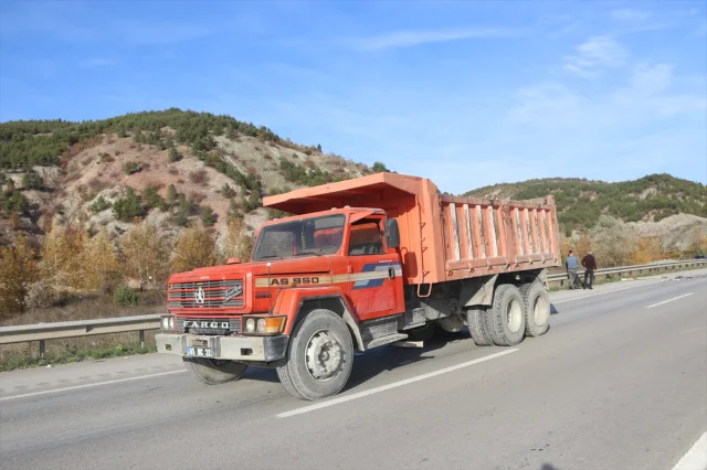 Amasya'da Feci Trafik Kazası: Üç Kişi Yaralandı