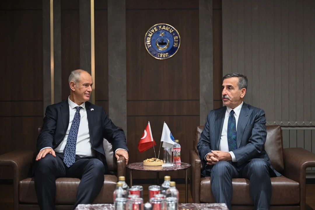 Kamu-Sen Lideri Kahveci ve KKTC'li Bakan Hasipoğlu Türk-Yunan İlişkilerinde Yeni Dönem Sinyali Verdi