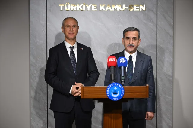 Kamu-Sen Lideri Kahveci ve KKTC'li Bakan Hasipoğlu Türk-Yunan İlişkilerinde Yeni Dönem Sinyali Verdi