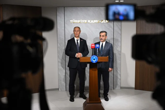 Kamu-Sen Lideri Kahveci ve KKTC'li Bakan Hasipoğlu Türk-Yunan İlişkilerinde Yeni Dönem Sinyali Verdi