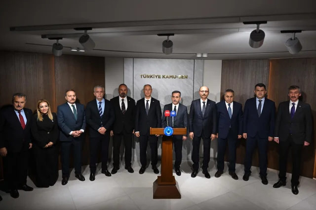 Kamu-Sen Lideri Kahveci ve KKTC'li Bakan Hasipoğlu Türk-Yunan İlişkilerinde Yeni Dönem Sinyali Verdi