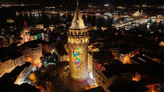 Türkiye E-Ticaret Haftası Galata Kulesi'nde Muhteşem Gösteri ile Başladı