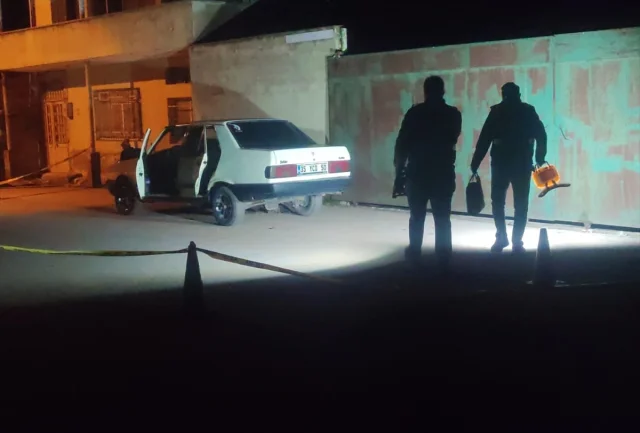 İzmir'de Silahlı Kavga: Güvenlik Kameraları Şokta!