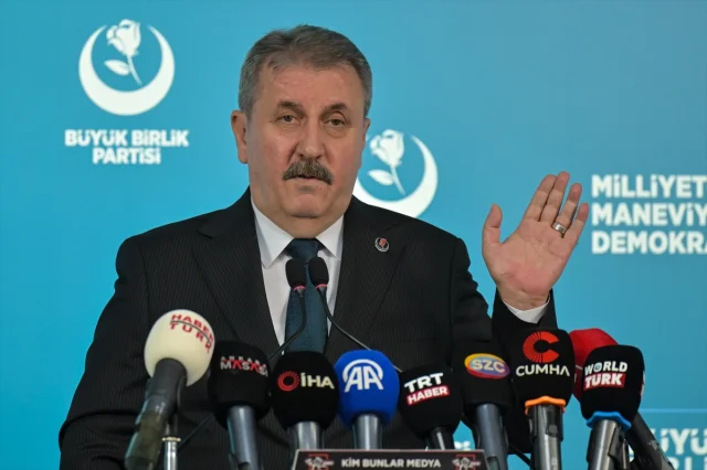 Mustafa Destici: Milliyetçi Ekonomi ile Çıkış Yolu Bulabiliriz