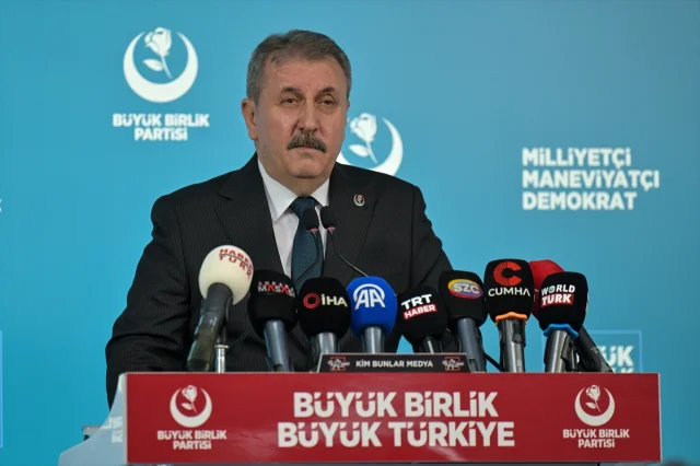 Mustafa Destici: Milliyetçi Ekonomi ile Çıkış Yolu Bulabiliriz