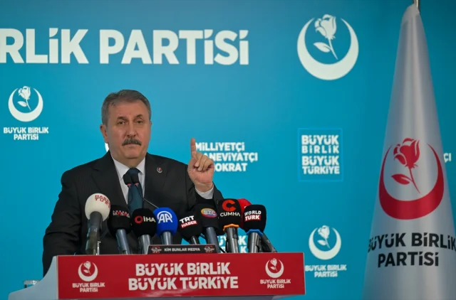 Mustafa Destici: Milliyetçi Ekonomi ile Çıkış Yolu Bulabiliriz