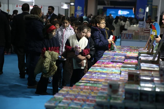 Erzurum'da Kitap Severler İçin Büyük Buluşma