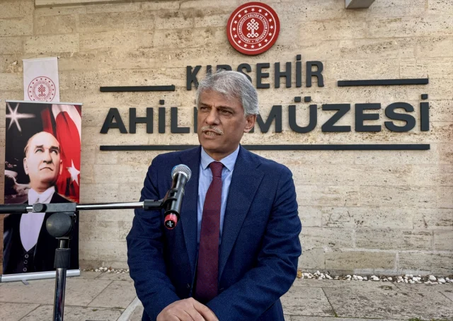 Kırşehir'de Türkçe'nin Kalbi Yeniden Atıyor: Aşık Paşa Yazma Eserleri Sergilendi